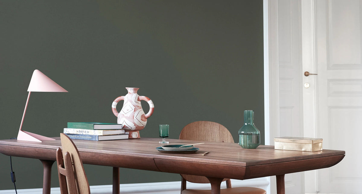 Warm Nordic | Dansk design | Køb møbler og lamper